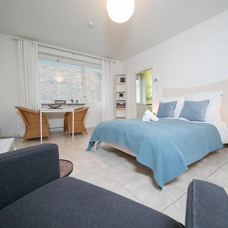 Apartment Blue - Zentral Und Gut Angebunden Düsseldorf Kültér fotó