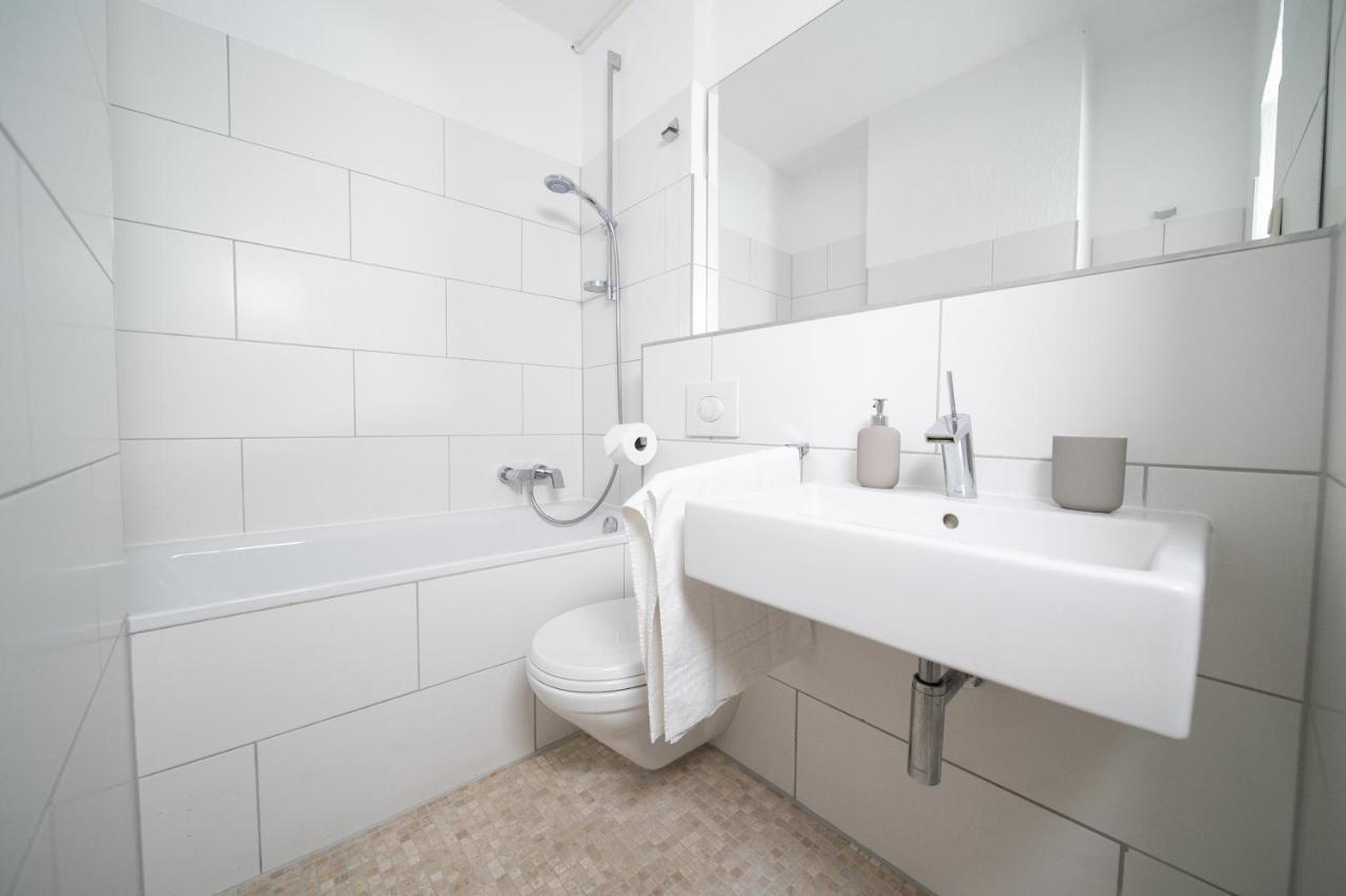 Apartment Blue - Zentral Und Gut Angebunden Düsseldorf Kültér fotó